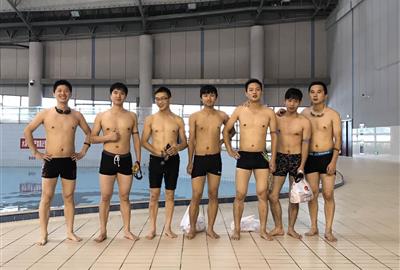 袍江舉辦首屆職工游泳賽 德創人游出佳績